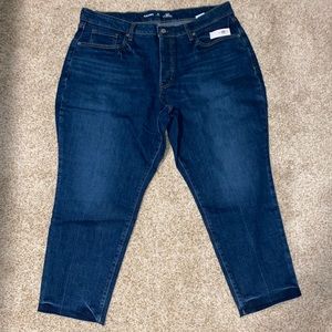 OLD NAVY HIGH RISE JEANS